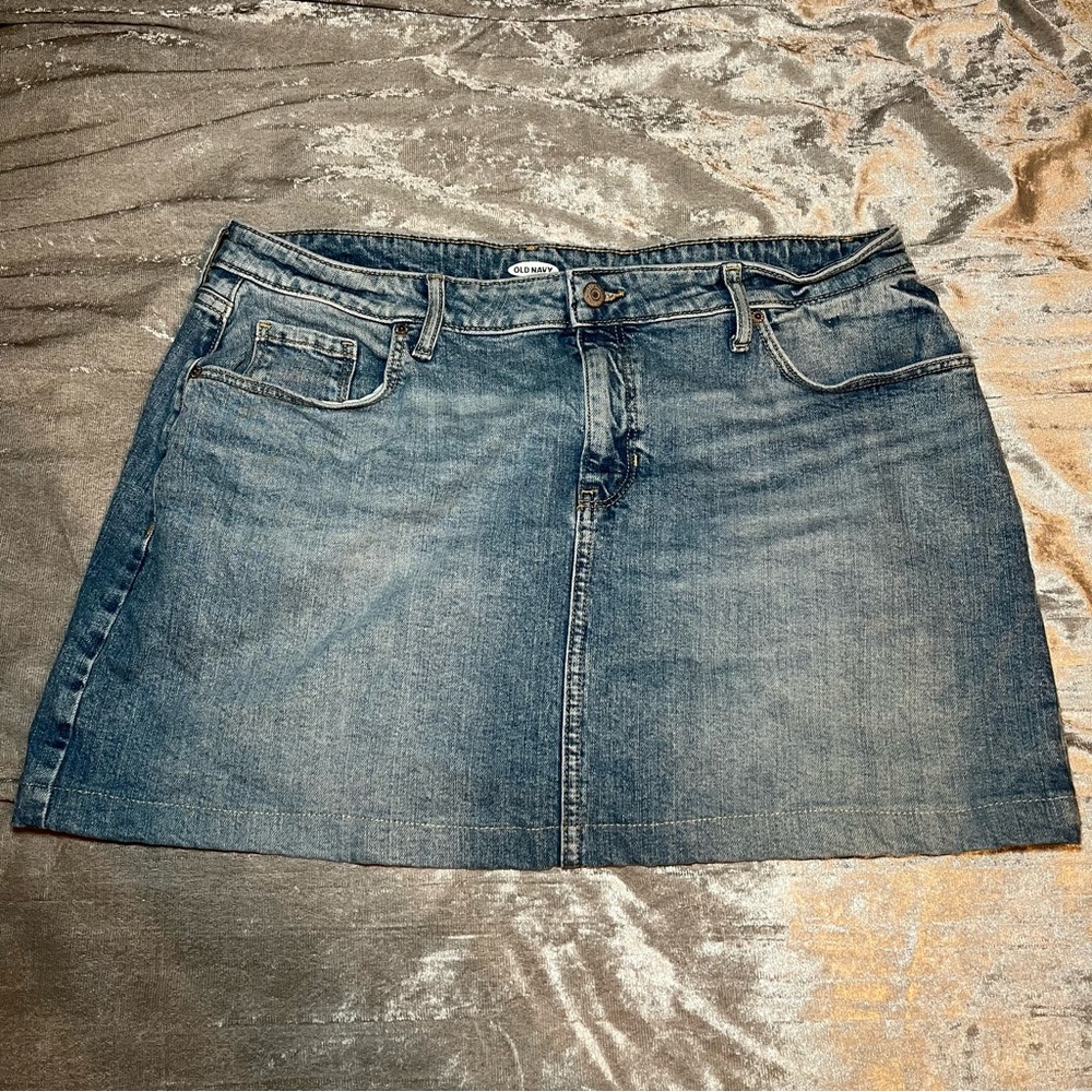 Old Navy Light Wash Denim Jean Mini Skirt Women’s Size 16